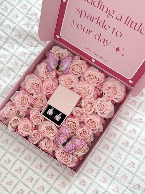 Square Earring flower box | بوكس ورد مربع