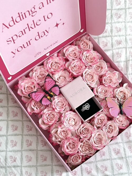 Square Ring flower box | بوكس ورد مربع